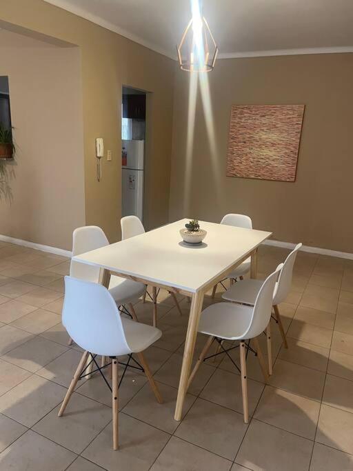 Hermoso Departamento Centrico Con Estacionamiento Apartamento Mendoza