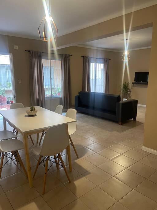 Hermoso Departamento Centrico Con Estacionamiento Apartamento *