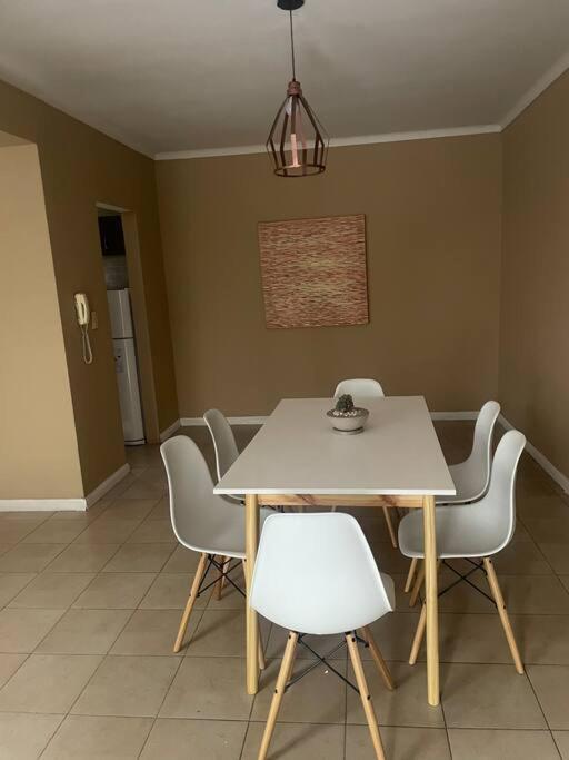 Apartamento Hermoso Departamento Centrico Con Estacionamiento Mendoza